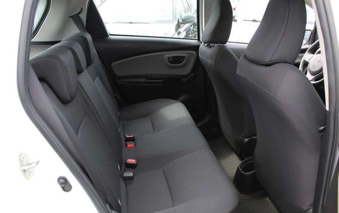 Toyota Yaris cena 49900 przebieg: 66276, rok produkcji 2017 z Choroszcz małe 277